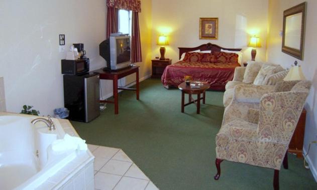 Colonie Inn And Suites لاثام المظهر الخارجي الصورة